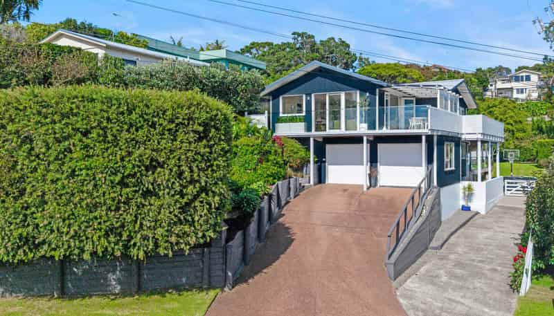 32 Swann Beach Road, Stanmore Bay