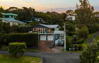 32 Swann Beach Road, Stanmore Bay