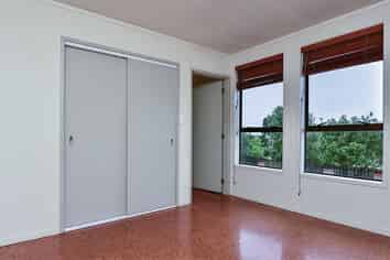 76 Central Park Drive, Henderson