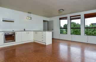 76 Central Park Drive, Henderson