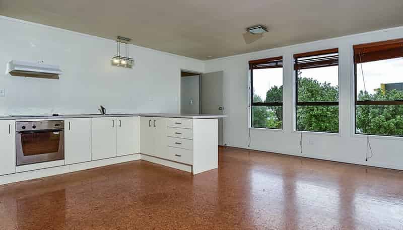 76 Central Park Drive, Henderson