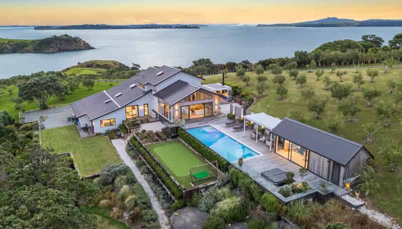 10 Alan Murray Lane, Oneroa