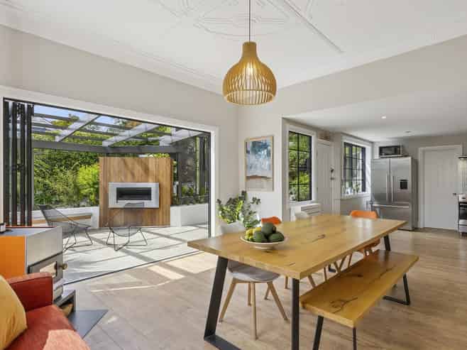 153 Victoria Road, Saint Clair