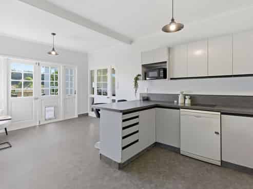 180 Grant Road, Otatara