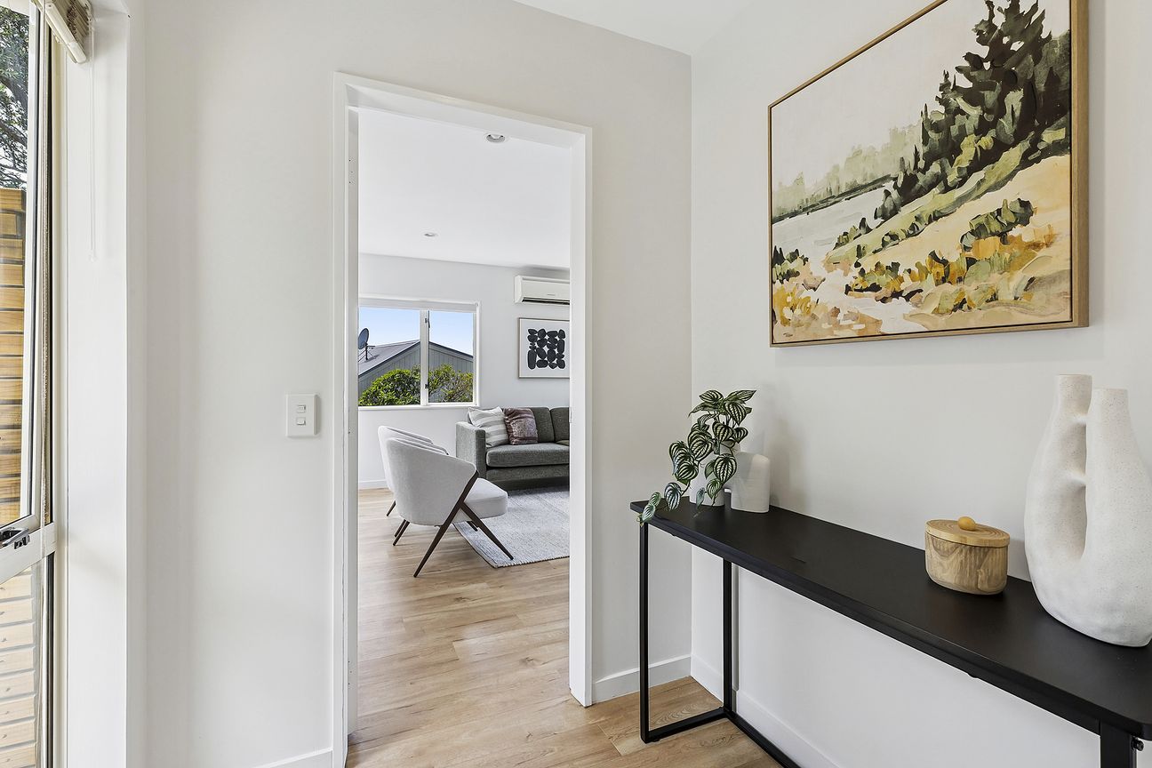 AFFORDABLE LIVING WITH BIG VIEWS! - Aanzicht 6