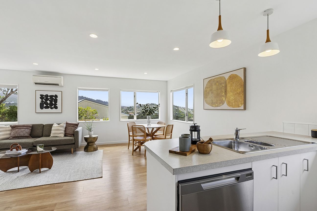 AFFORDABLE LIVING WITH BIG VIEWS! - Aanzicht 5