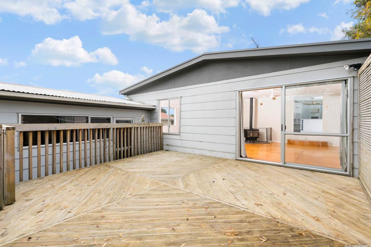 Spacious 5 Bedroom Family Home in Henderson ! - Bild 3