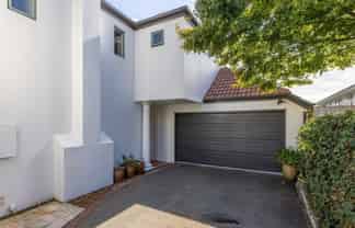 60c Hewitts Road, Merivale