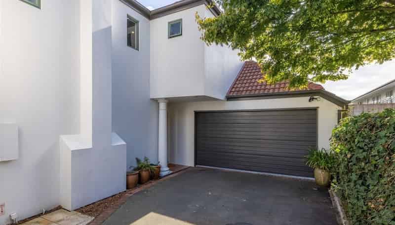 60c Hewitts Road, Merivale