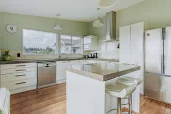 10 Armstrong Street, BALCLUTHA