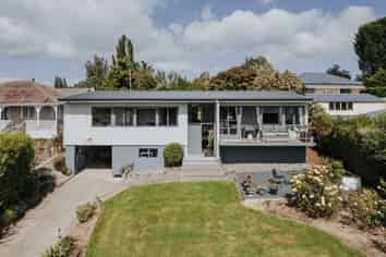 10 Armstrong Street, BALCLUTHA