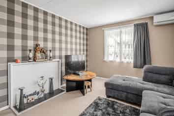 22 Duff Crescent, Highbury