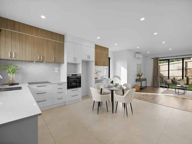 3/233 Great North Road, Henderson