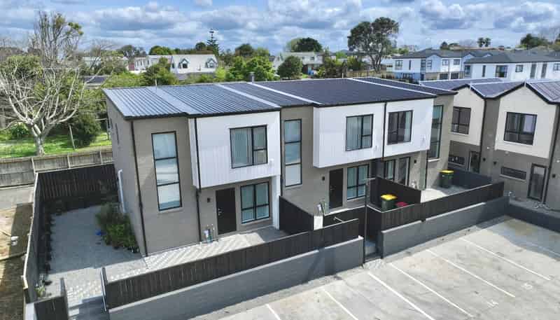 15/21 Hazards Road, Weymouth