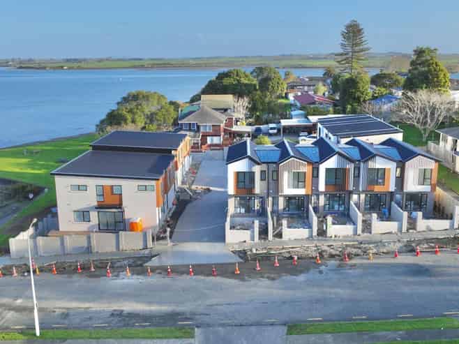 15/21 Hazards Road, Weymouth