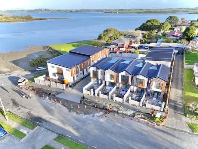 15/21 Hazards Road, Weymouth