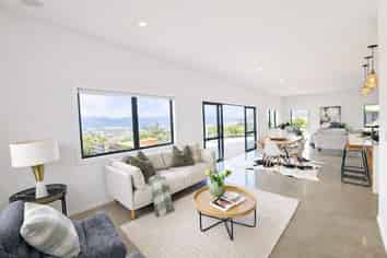 47 Percy Kinsman Crescent, Riverstone Terraces