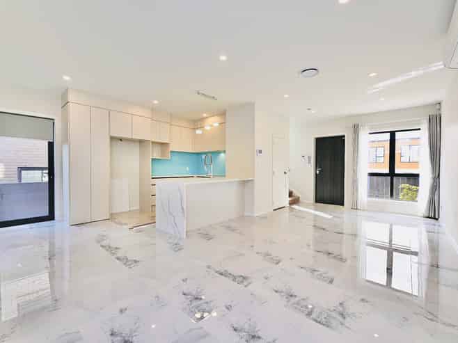 13/21 Hazards Road, Weymouth