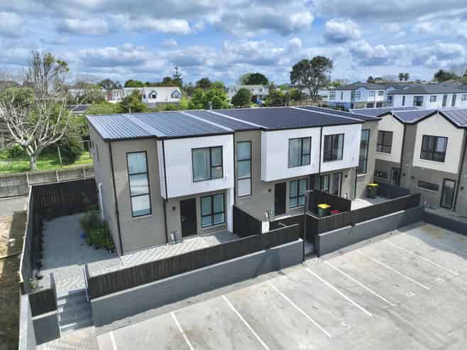 13/21 Hazards Road, Weymouth