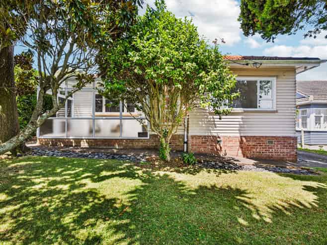 19 Te Kawa Road, Greenlane