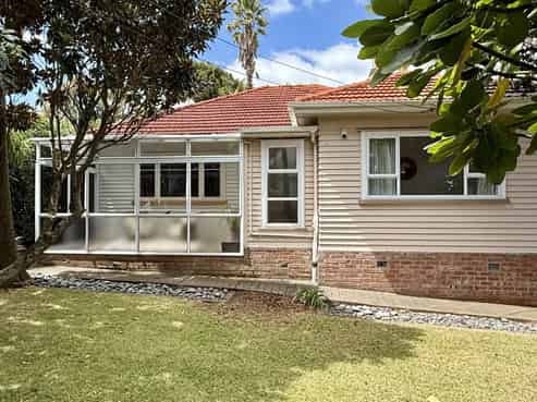 19 Te Kawa Road, One Tree Hill