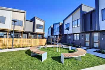 60 Elm Street, Avondale