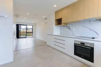 60 Elm Street, Avondale