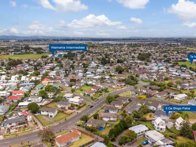 5 De Bloge Place, Clendon Park