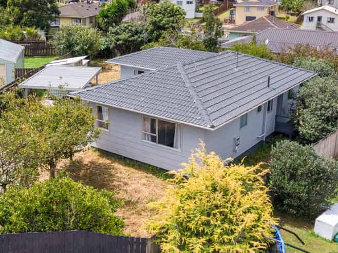 5 De Bloge Place, Clendon Park