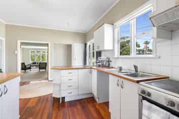 13 Wood Street, Mangawhai Heads