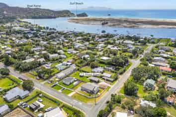 13 Wood Street, Mangawhai Heads