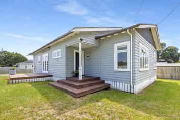 13 Wood Street, Mangawhai Heads
