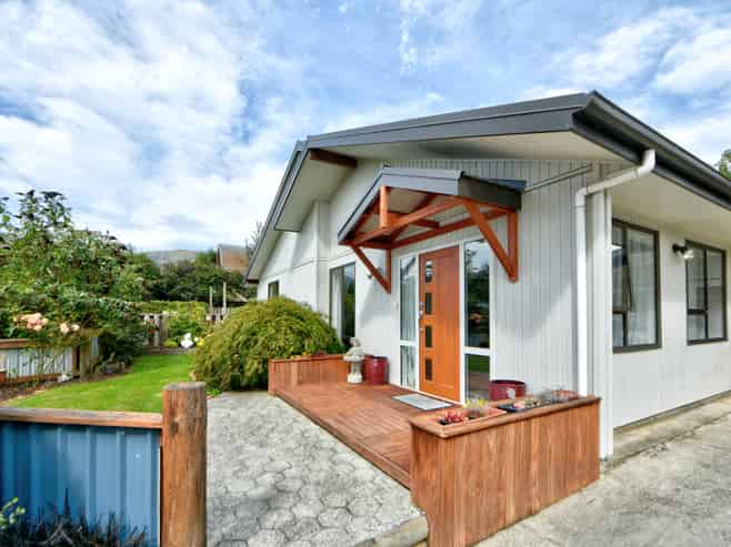 101 Boundary Street, Tapanui