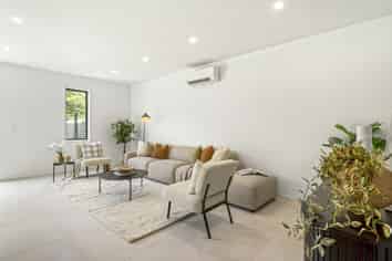 18 Wakaturia Way, Glenfield