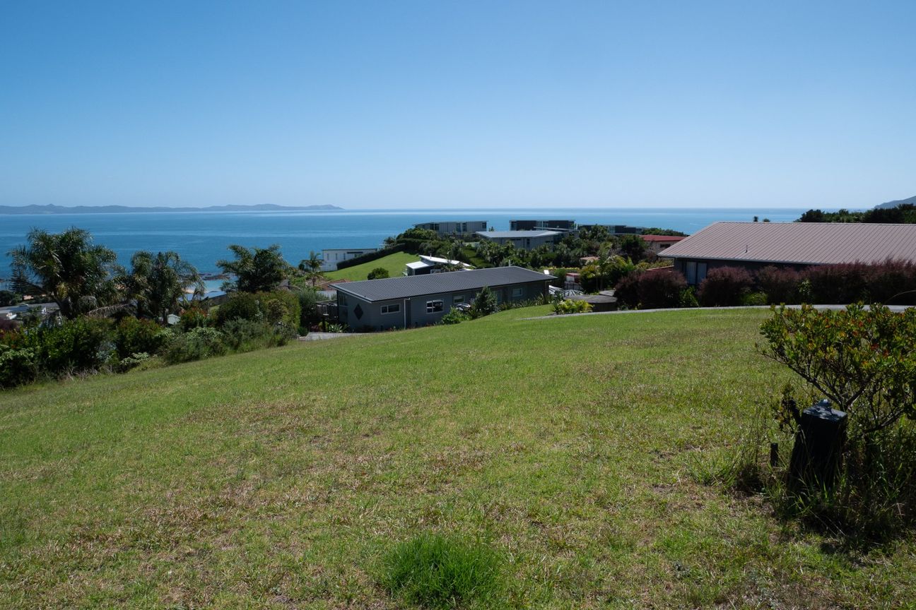 Elevated Coastal Living Awaits - Ansicht 6