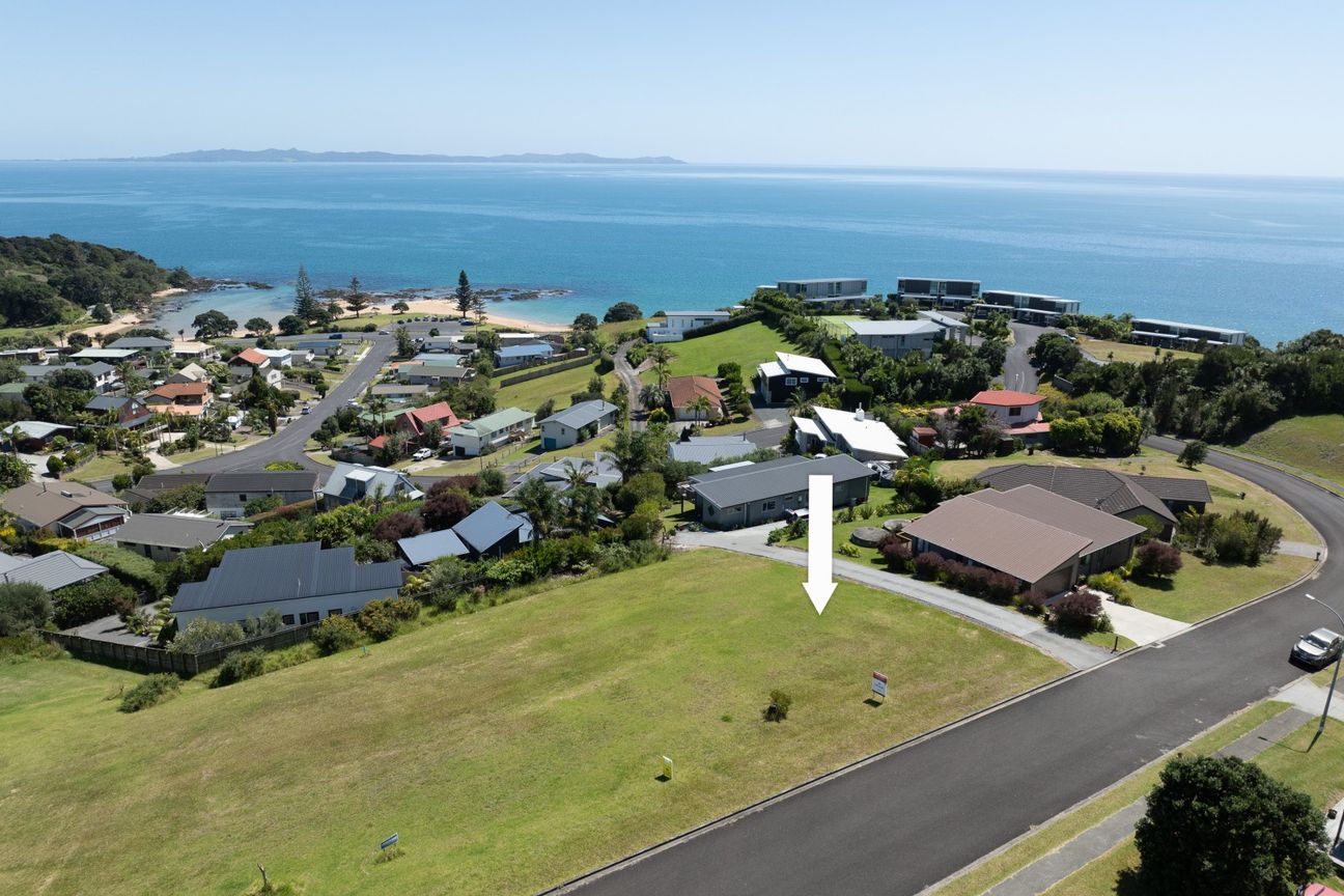 Elevated Coastal Living Awaits - Ansicht 4