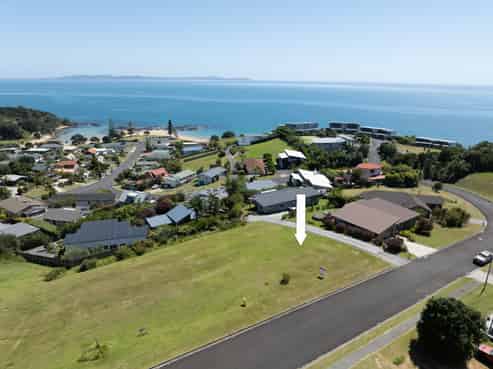 27 Dudley Crescent, Cable Bay