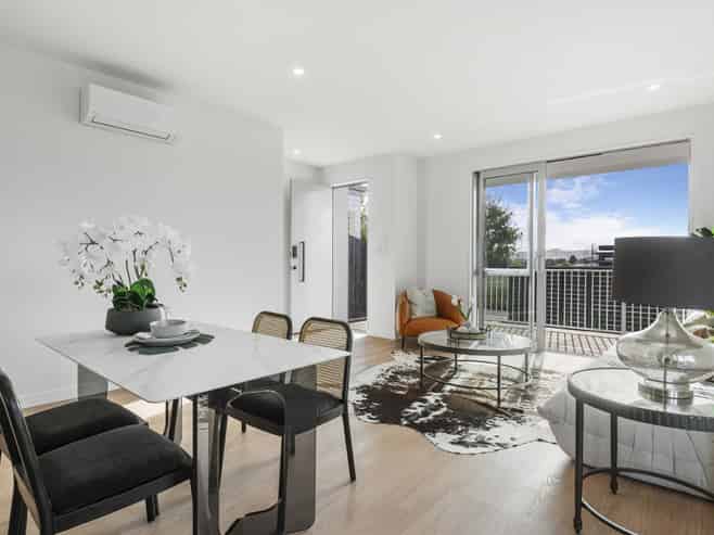 99 Tributary Parade, Karaka