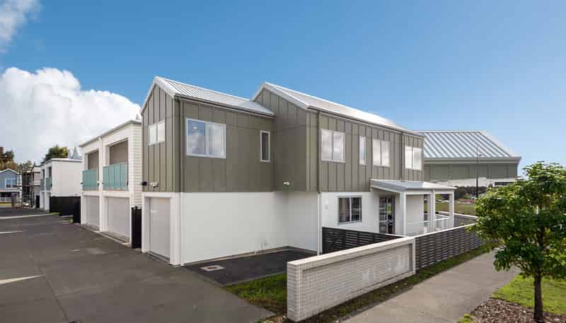 99 Tributary Parade, Karaka