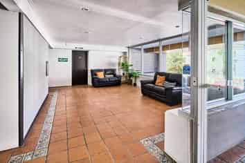 54UG1 Hill Street, Thorndon