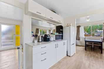 23 Redcrest Avenue, Red Hill