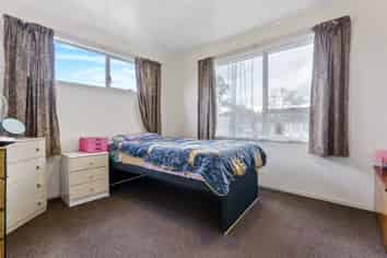 23 Redcrest Avenue, Red Hill