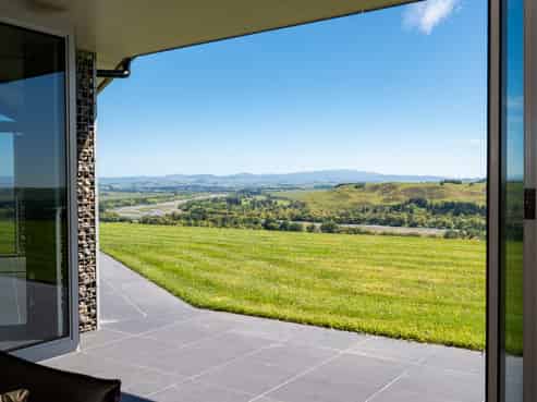 3369 State Highway 50, Maraekakaho