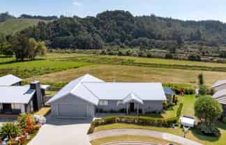 121 Seabreeze Lane, Whangamata