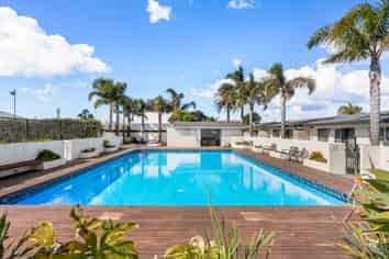 5/415 Port Road, Whangamata