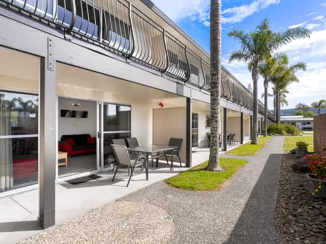 5/415 Port Road, Whangamata