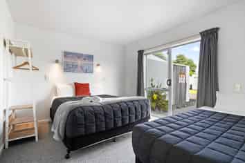 5/415 Port Road, Whangamata