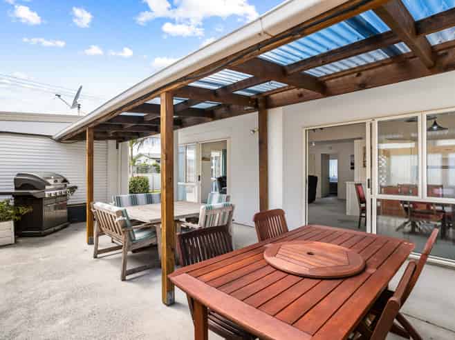 121 Exeter Road, Whangamata