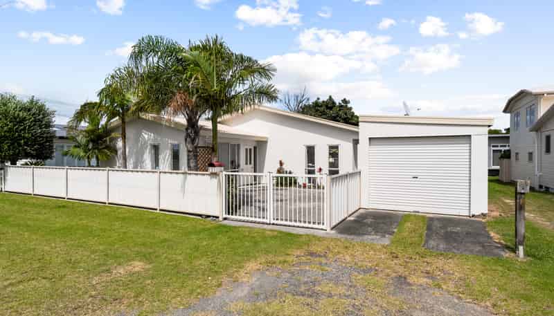 121 Exeter Road, Whangamata