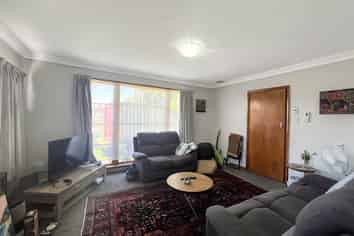 2 Hendon Place , West End